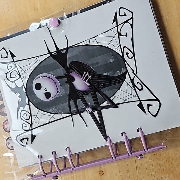 THE NIGHTMARE BEFORE CHRISTMAS SNAP FRONT JOURNAL AND STICKY NOTES - Picture 10 of 16